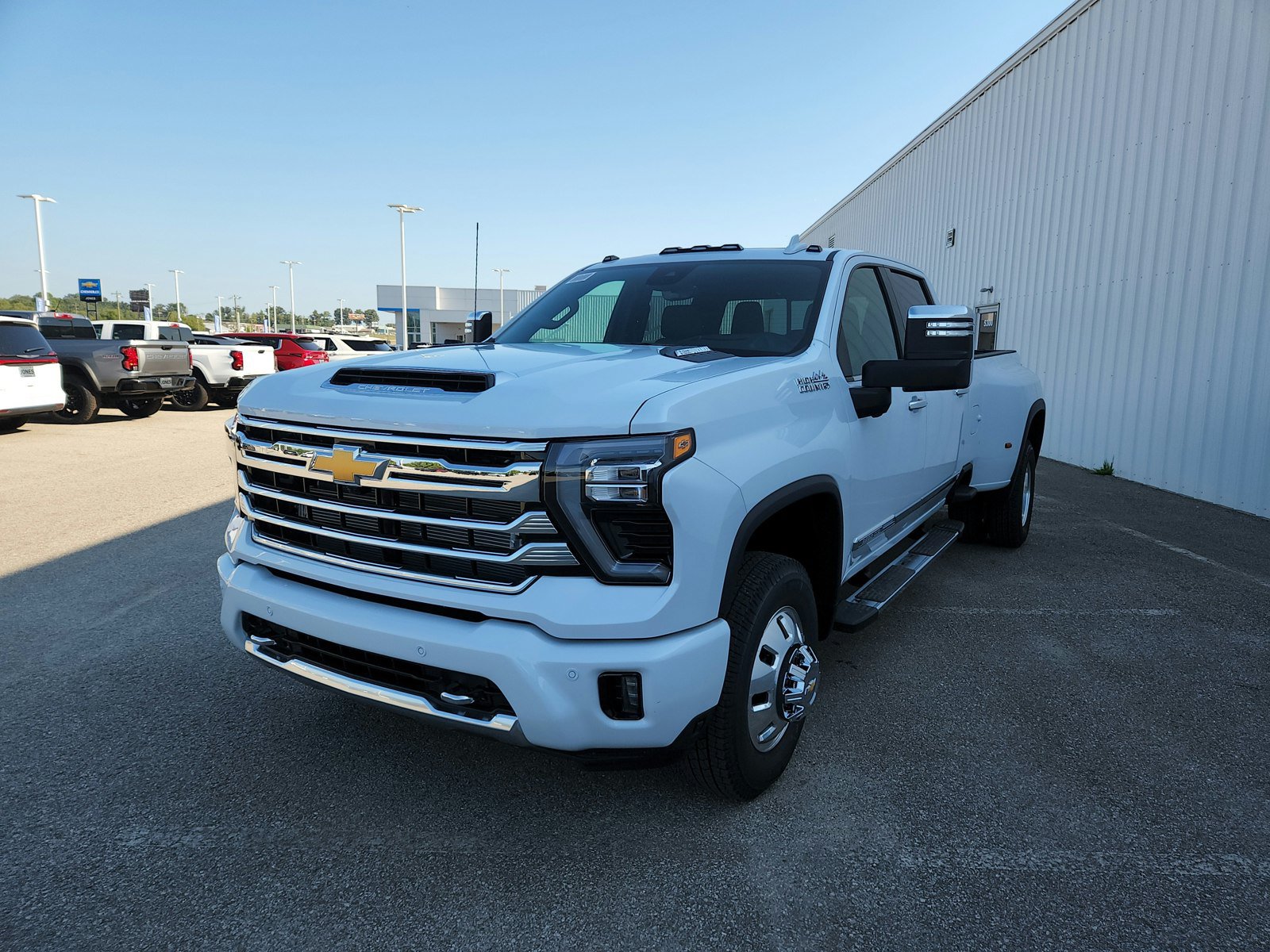 New 2026 Chevrolet Silverado 3500 High Country w/ High Country Premium Package AWD/4WD image 23