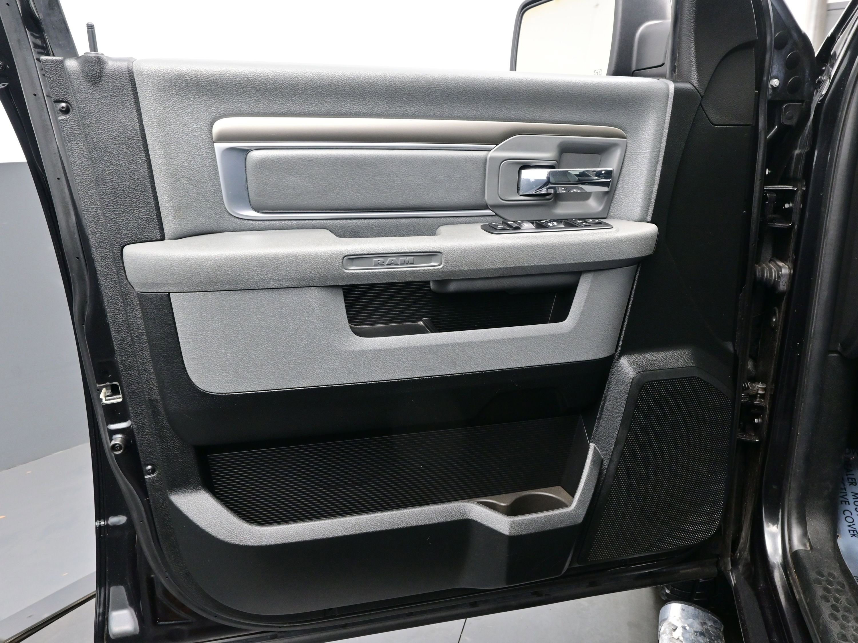 Used 2018 RAM 1500 Big Horn image 9