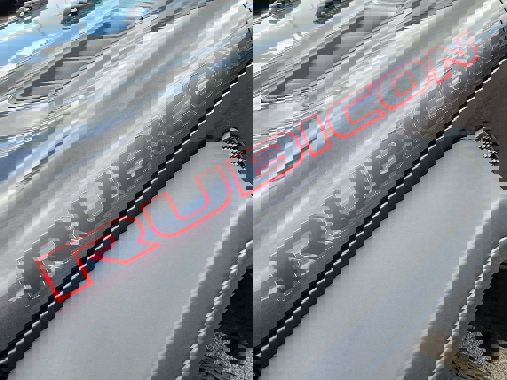 Used 2020 Jeep Gladiator Rubicon w/ Cold Weather Group image 17