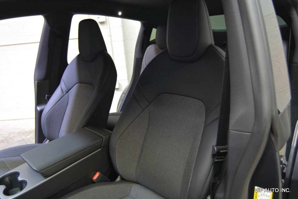 Used 2026 Tesla Model Y 2WD image 21