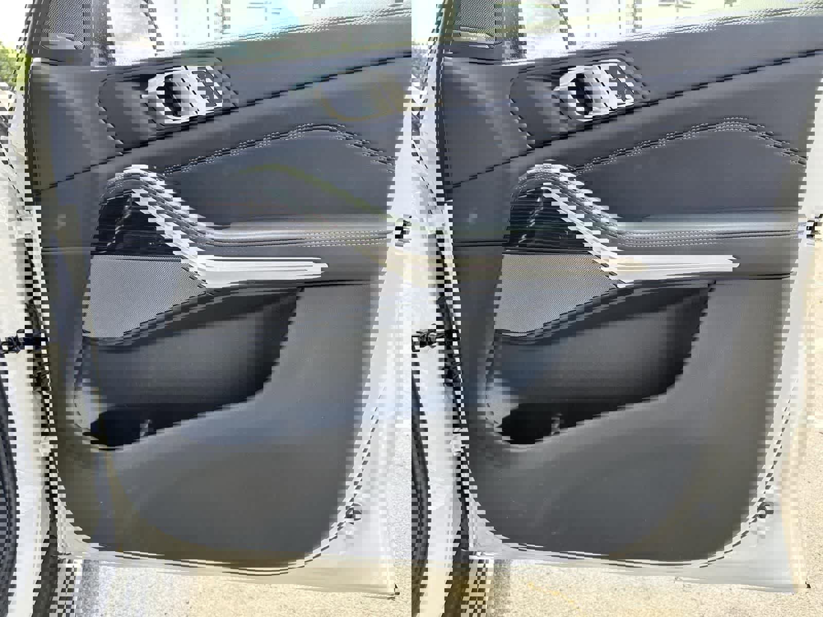 Used 2024 BMW X5 xDrive50e image 38