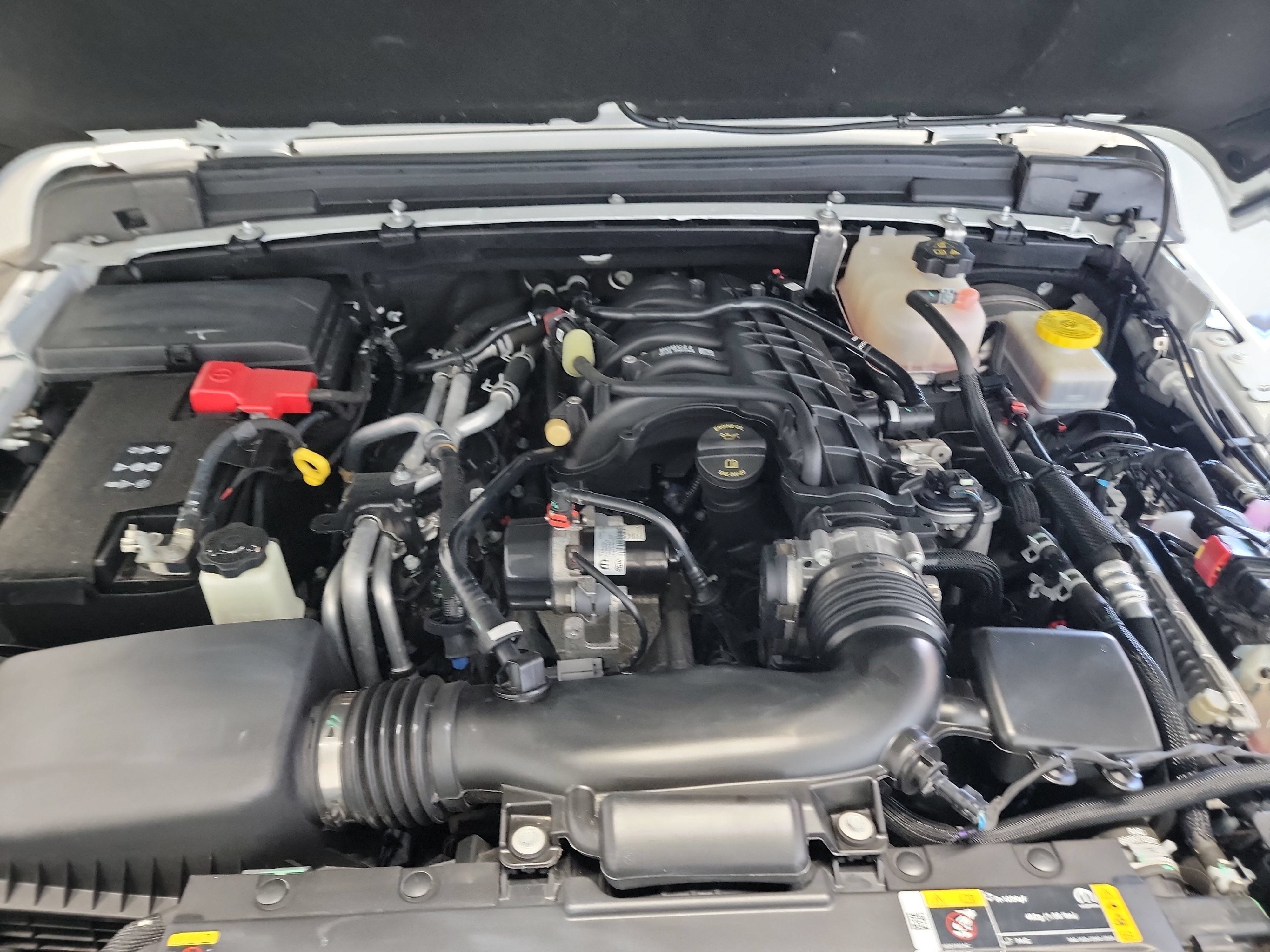 Used 2023 Jeep Wrangler Sport AWD/4WD image 25