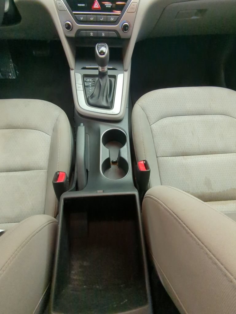 Used 2018 Hyundai Elantra SE FWD image 22
