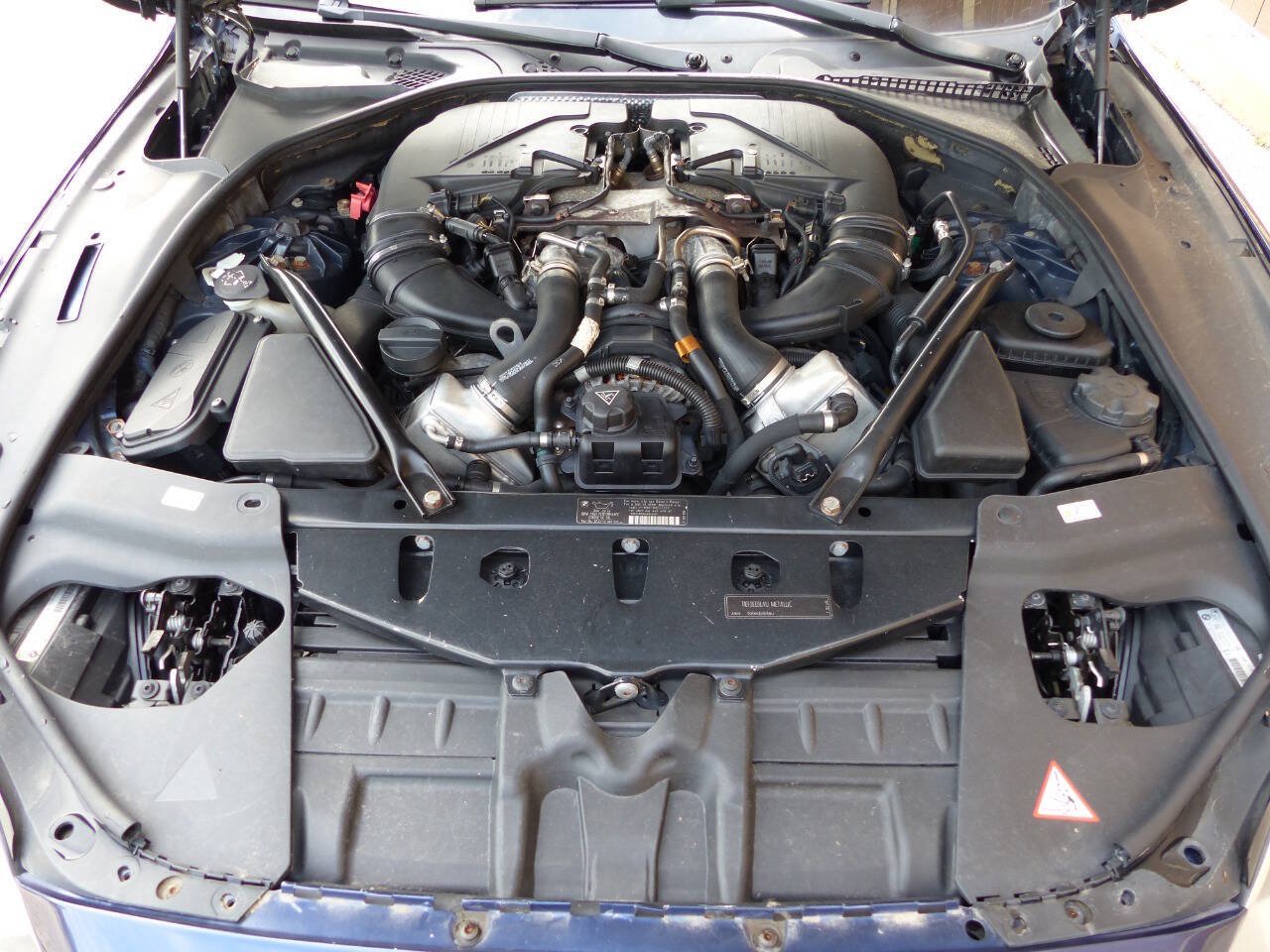 Used 2012 BMW 650i Convertible RWD image 23