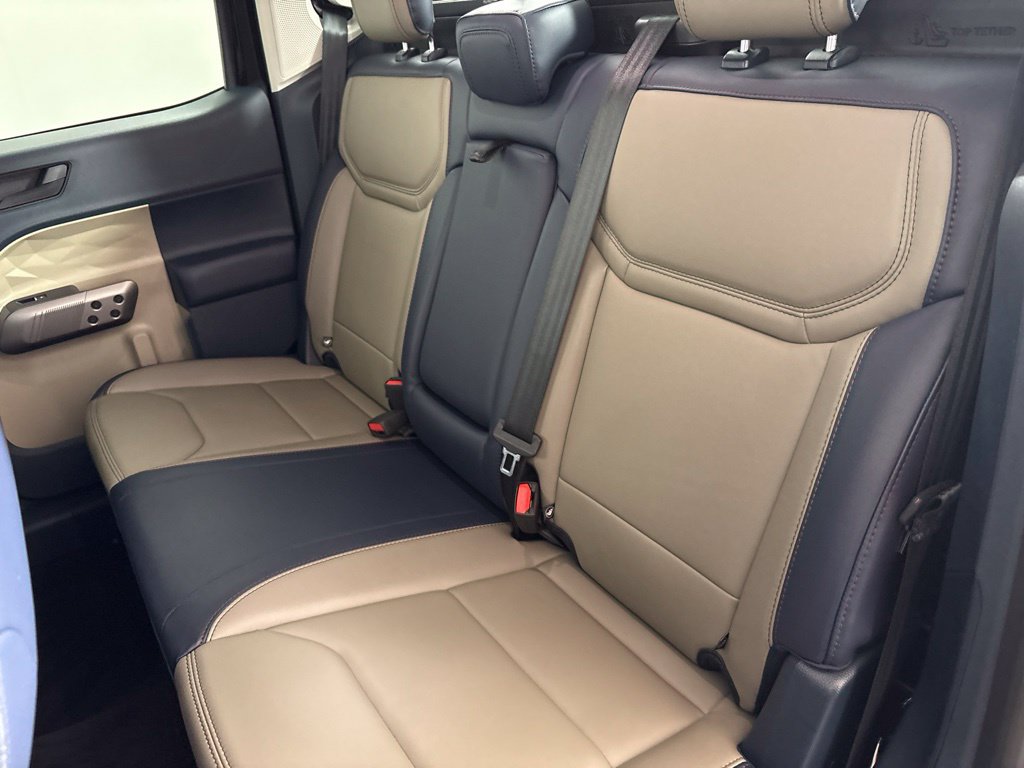 Used 2025 Ford Maverick Lariat AWD/4WD image 26