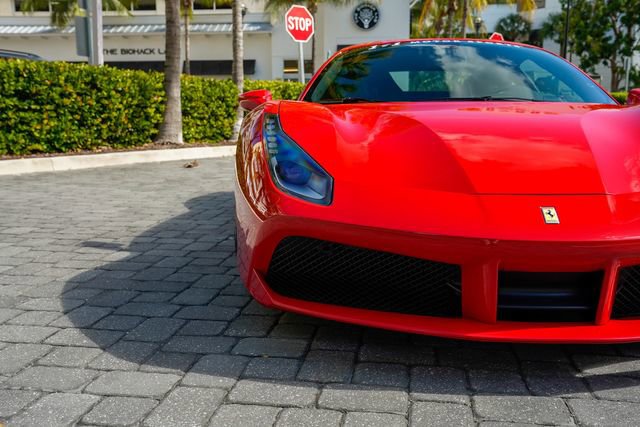 Used 2018 Ferrari 488 GTB image 6
