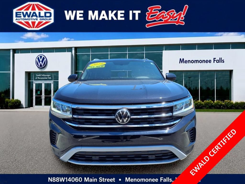 Used 2023 Volkswagen Atlas Cross Sport SE w/ Panoramic Sunroof Package AWD/4WD image 2
