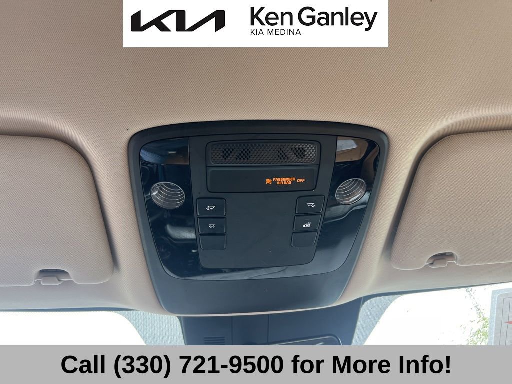 Used 2024 Kia Carnival LX FWD image 40