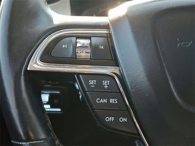 Used 2023 Lincoln Nautilus Reserve image 17