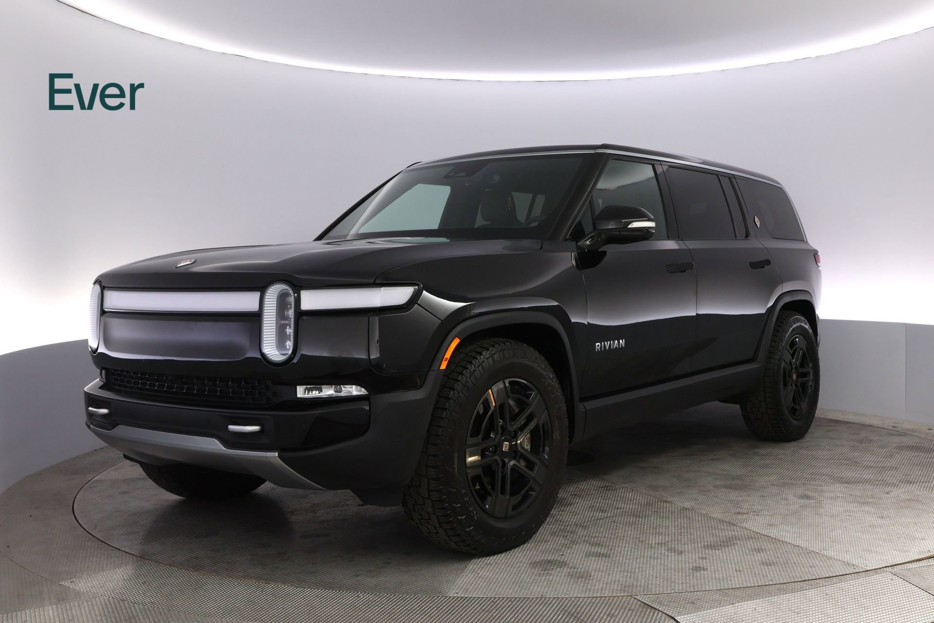 Used 2024 Rivian R1S Adventure AWD/4WD image 2