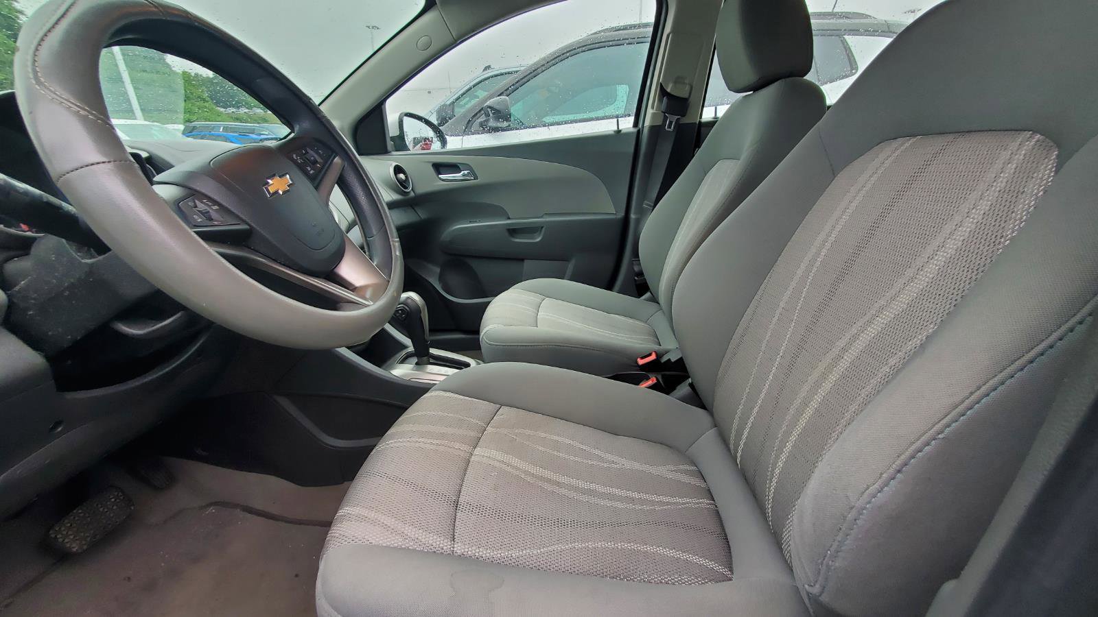 Used 2014 Chevrolet Sonic LT FWD image 3