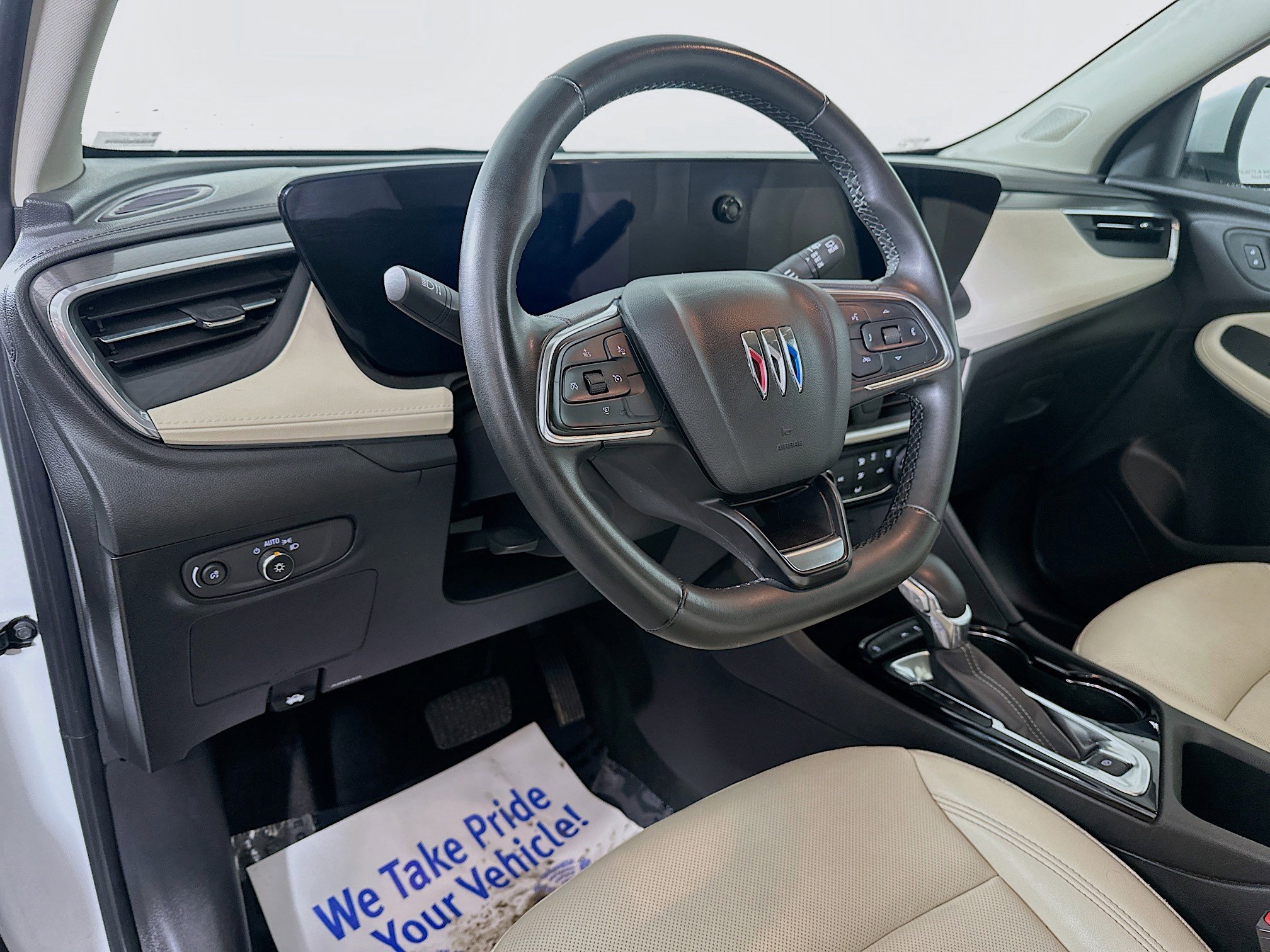 Used 2024 Buick Encore GX Sport Touring image 9