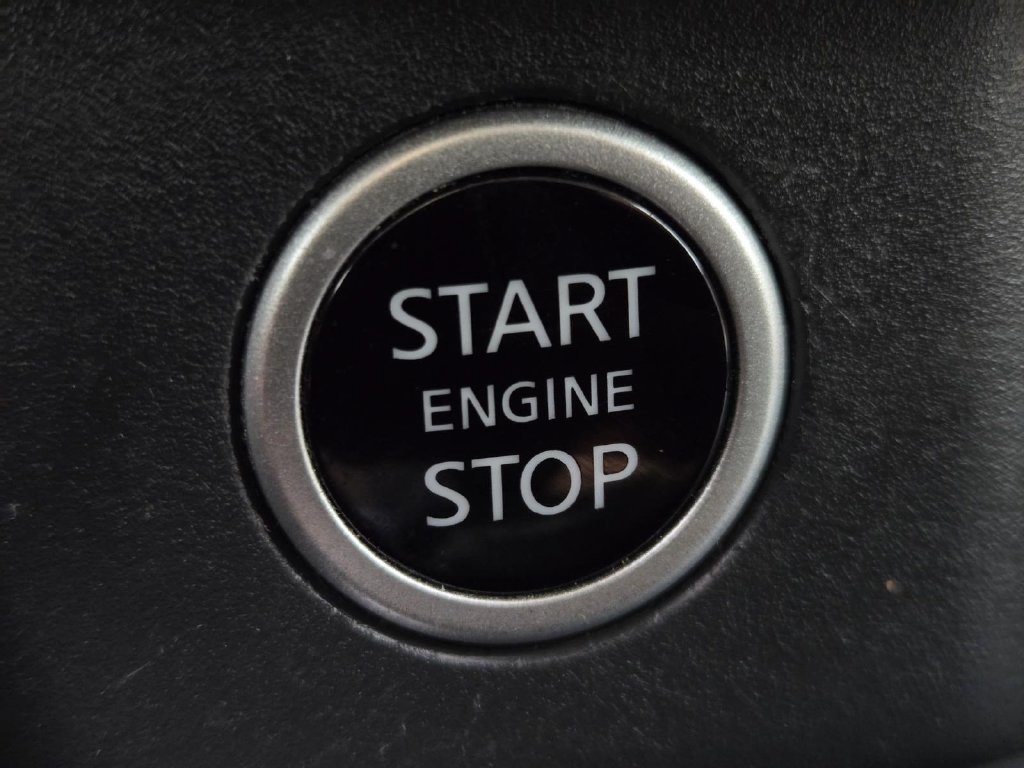 Certified 2023 Nissan Rogue SV FWD image 29