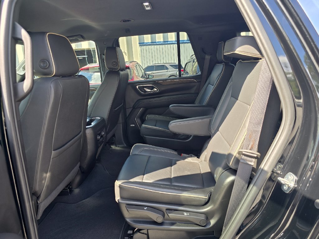 Used 2024 Chevrolet Tahoe Premier AWD/4WD image 10