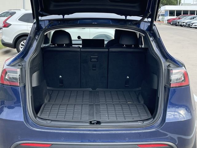 Used 2022 Tesla Model Y Long Range image 24