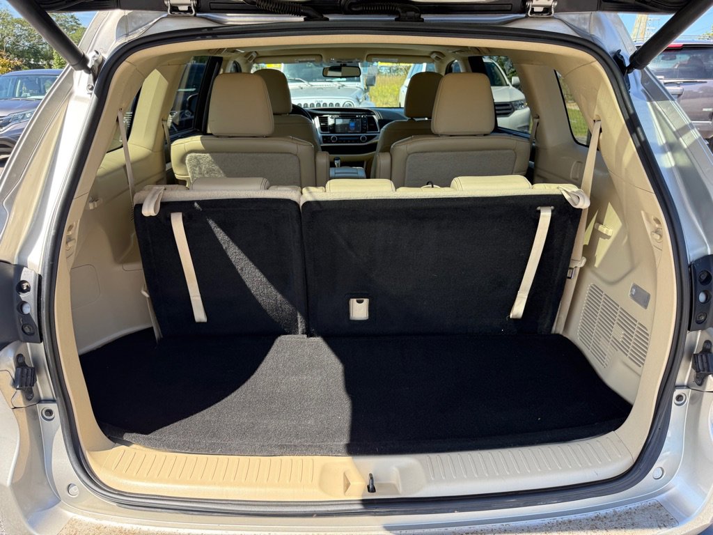 Used 2014 Toyota Highlander XLE image 15