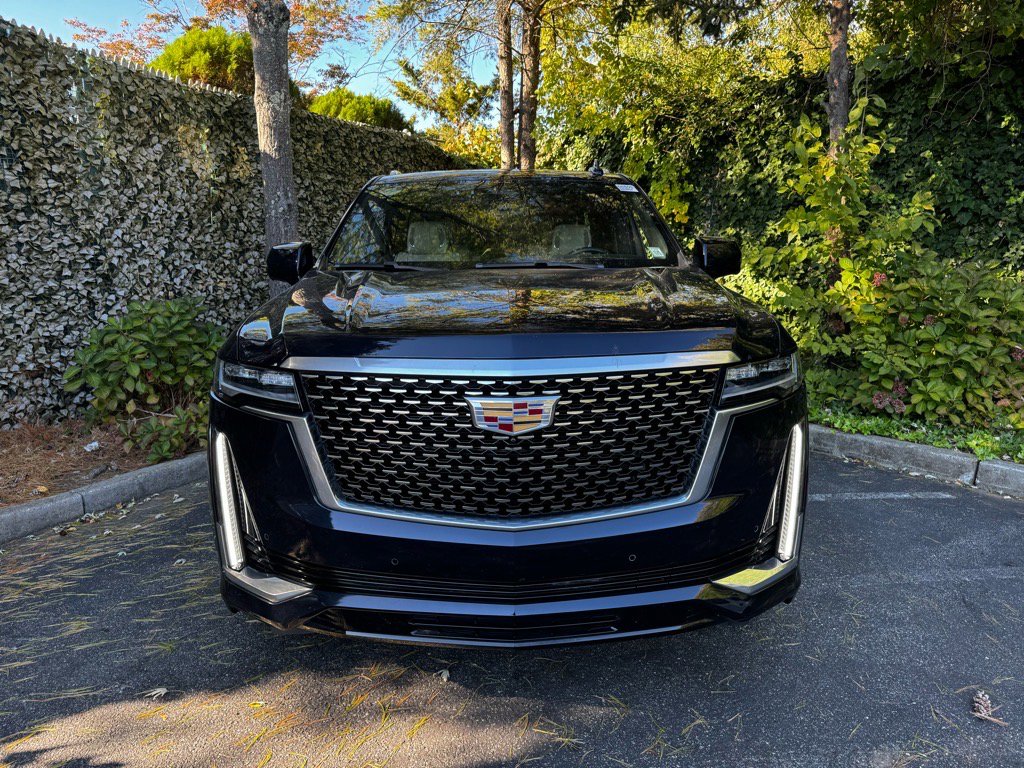 Used 2023 Cadillac Escalade Premium Luxury w/ Performance Package image 2