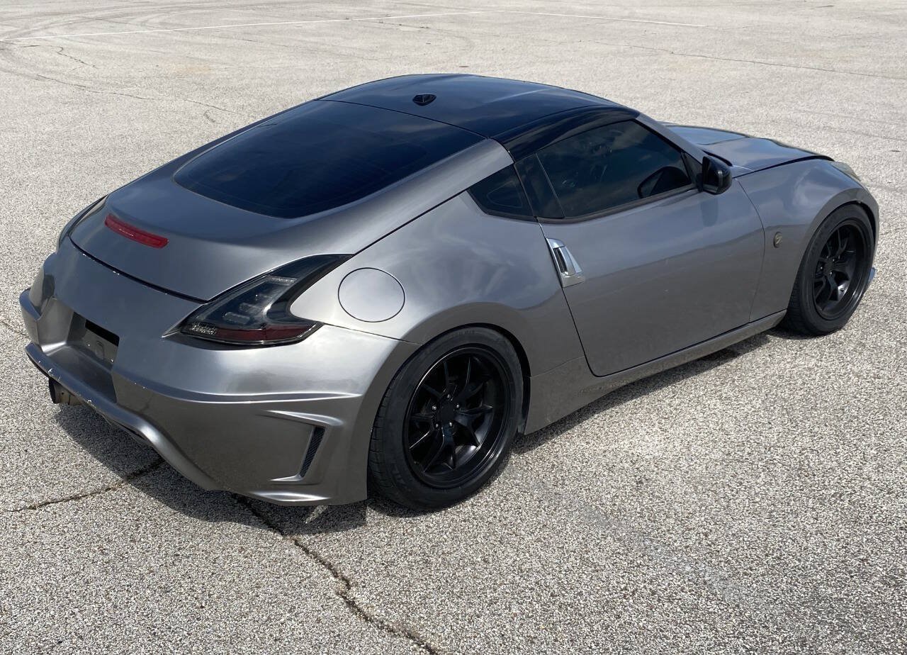 Used 2009 Nissan 370Z Touring RWD image 6