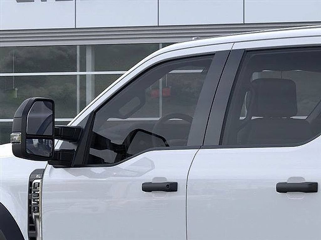 New 2026 Ford F550 2WD Crew Cab Super Duty image 22