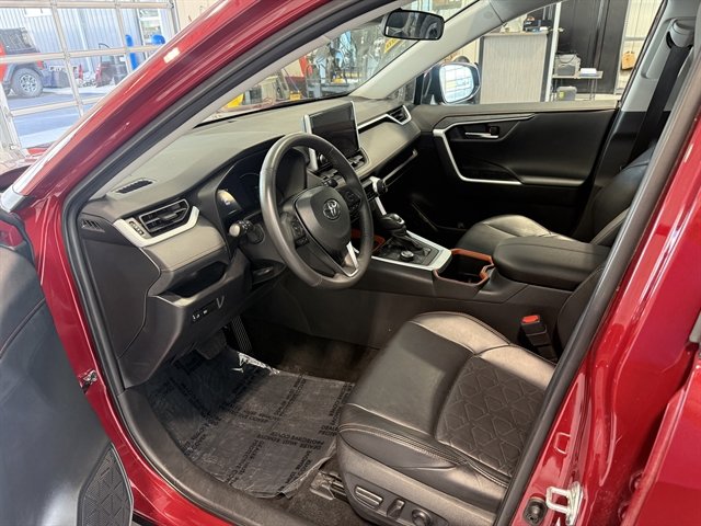 Used 2024 Toyota RAV4 Adventure image 9