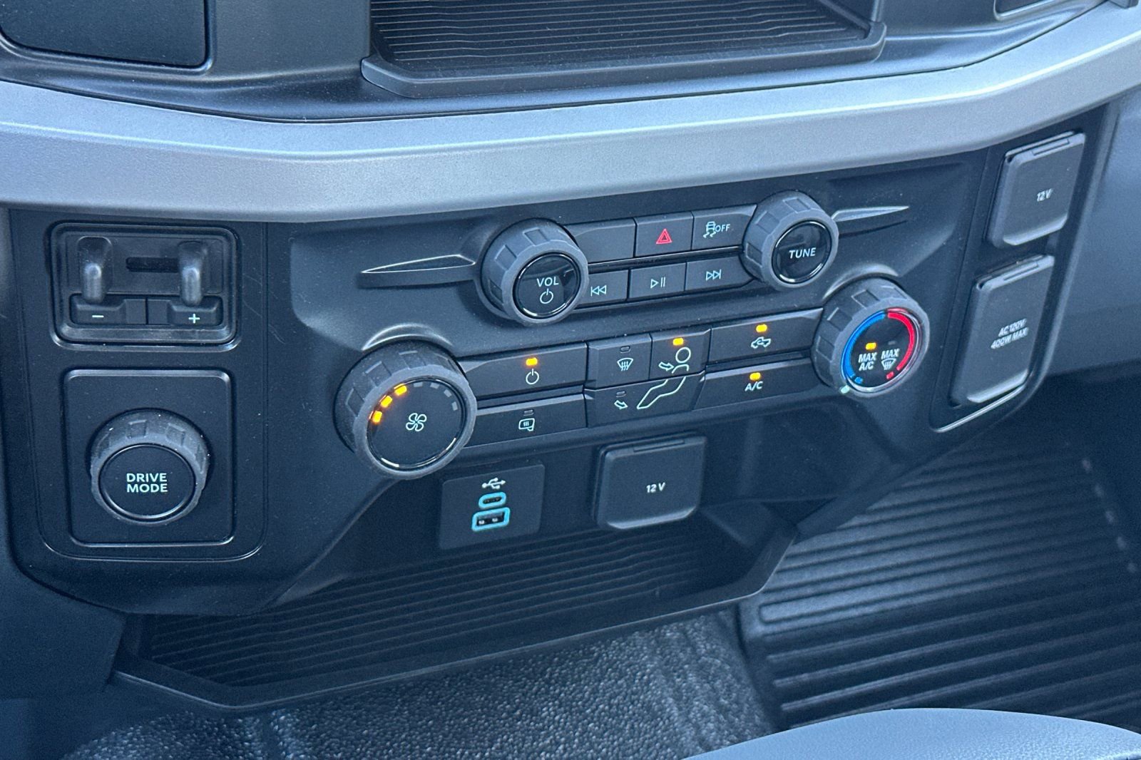 New 2026 Ford F250 XL w/ XL Chrome Package image 19