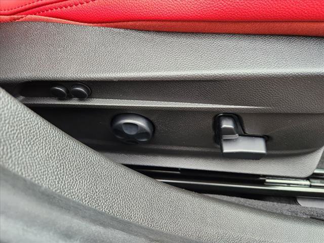 Used 2024 Alfa Romeo Giulia Veloce image 14