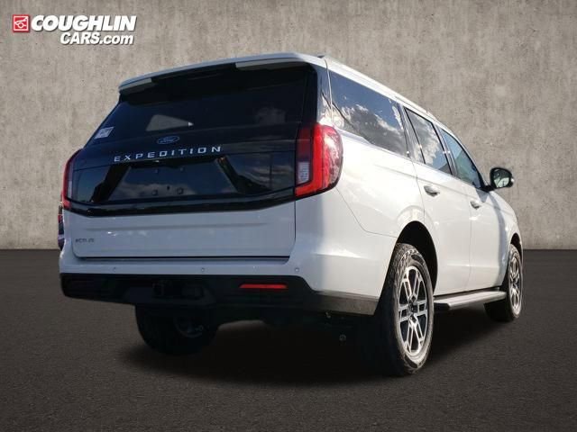 New 2026 Ford Expedition Active image 12
