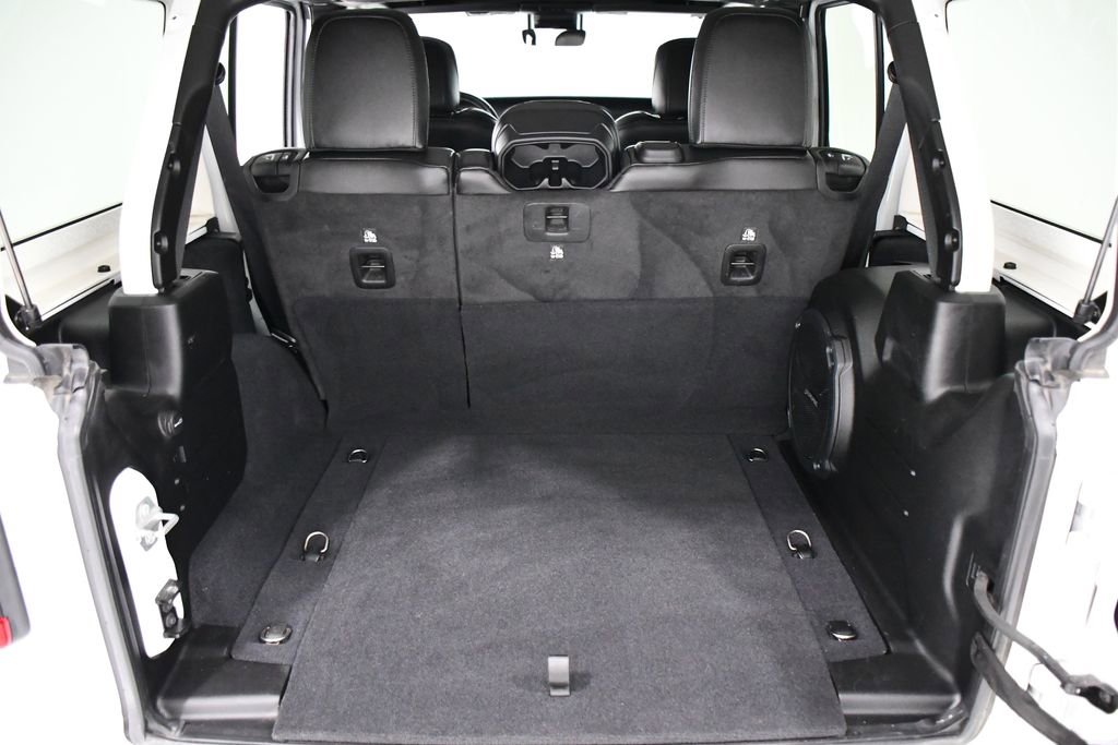 Used 2022 Jeep Wrangler Unlimited Sahara image 21