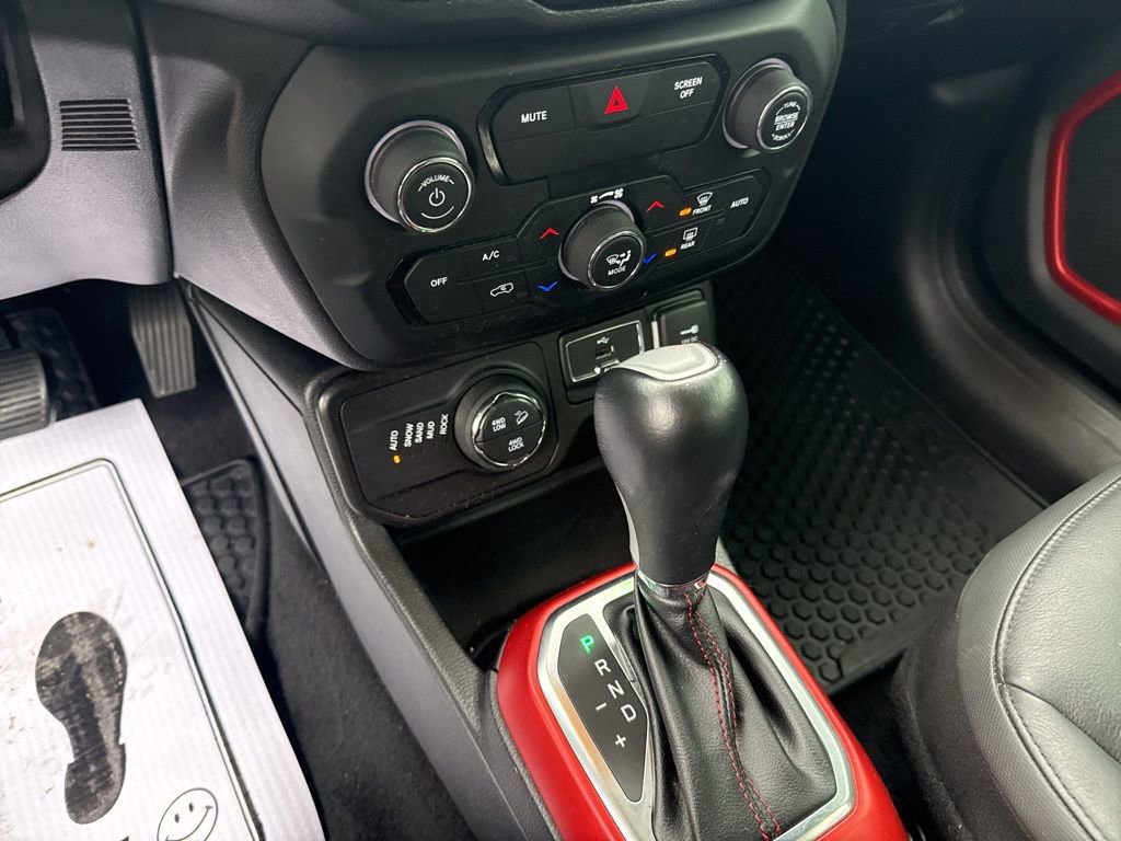 Used 2020 Jeep Renegade Trailhawk w/ Premium Leather Group image 22