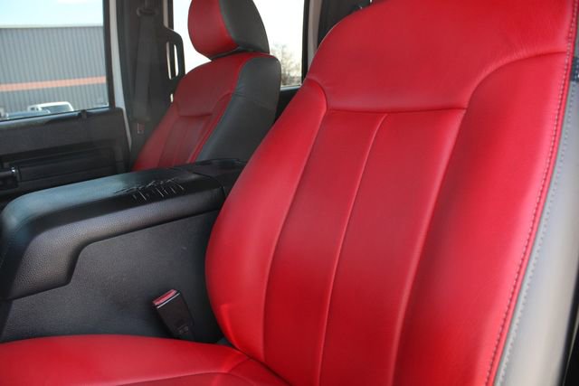 Used 2011 Ford F350 Lariat w/ Lariat Interior Pkg image 4