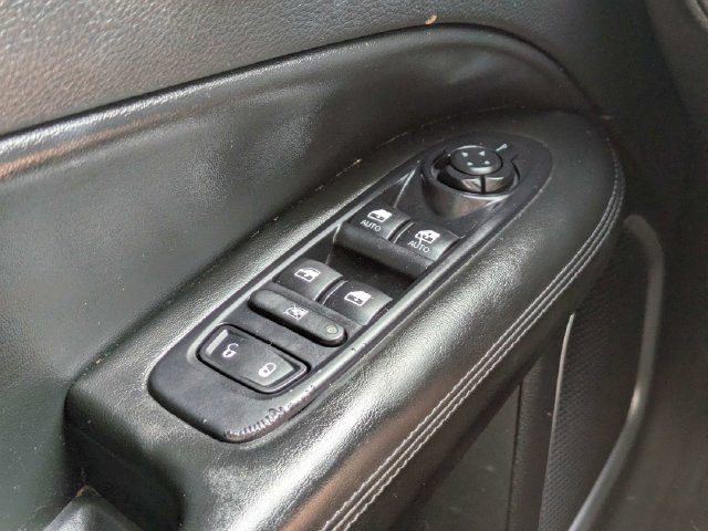 Used 2019 Jeep Compass Latitude FWD image 34