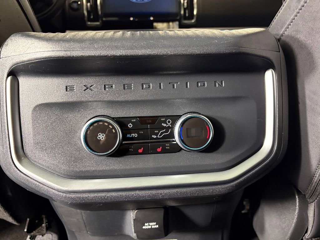 Certified 2025 Ford Expedition Max Platinum w/ Stealth Performance Package AWD/4WD image 31