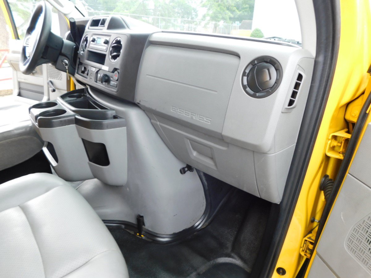 Used 2021 Ford E-350 and Econoline 350 Super Duty RWD image 17