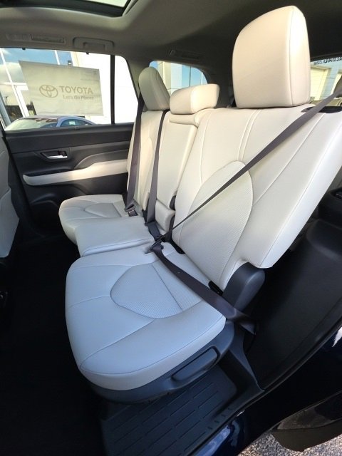 New 2026 Toyota Grand Highlander XLE image 7