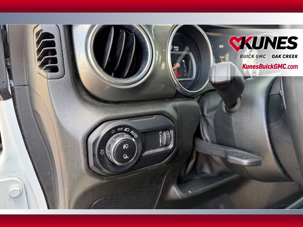Used 2023 Jeep Gladiator Overland image 9