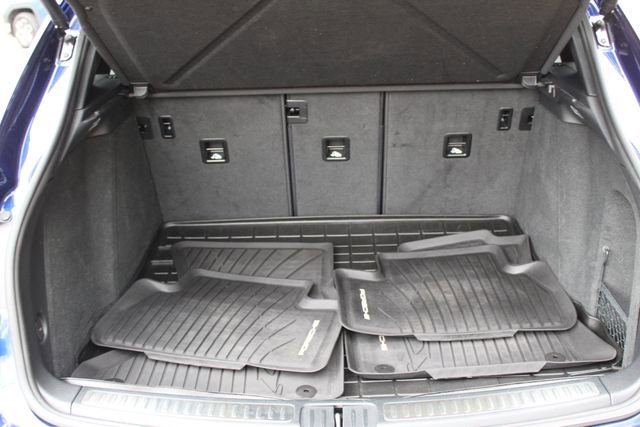 Used 2022 Porsche Macan image 24