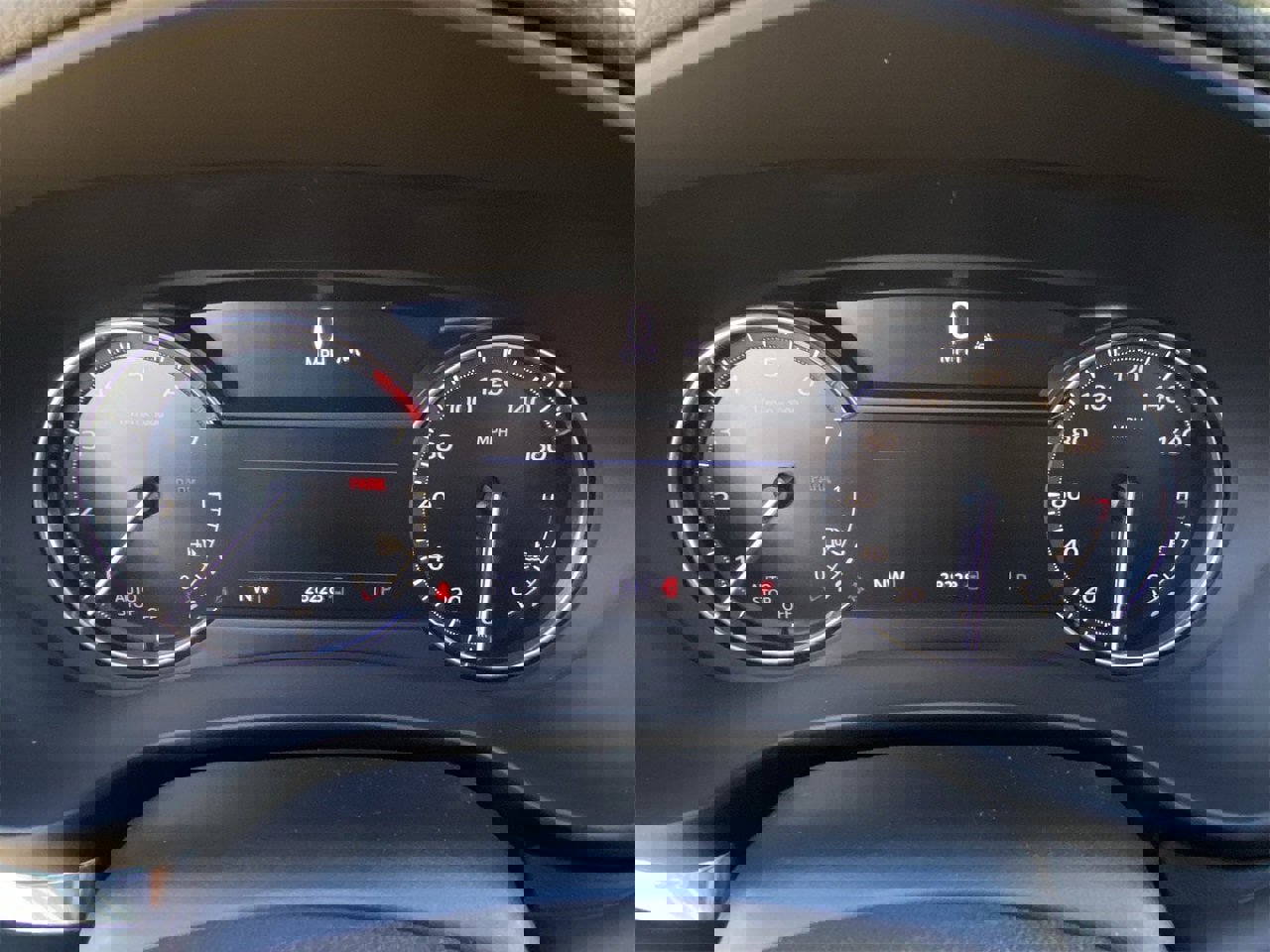 Used 2021 Cadillac XT4 Luxury w/ Cold Weather Package image 25