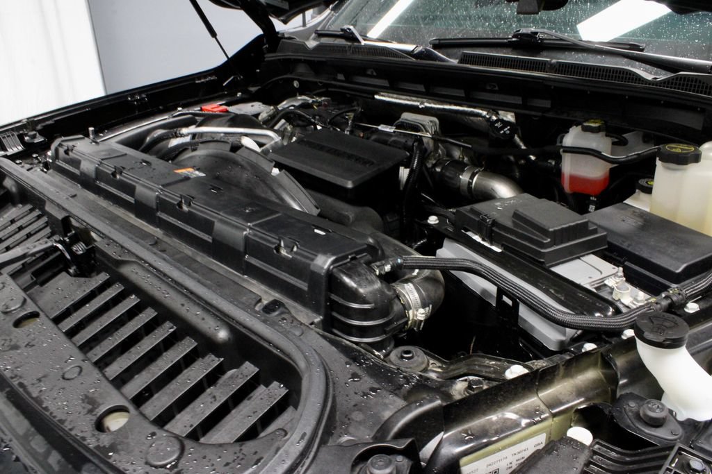 Used 2024 GMC Sierra 3500 AT4 w/ AT4 Premium Plus Package AWD/4WD image 18