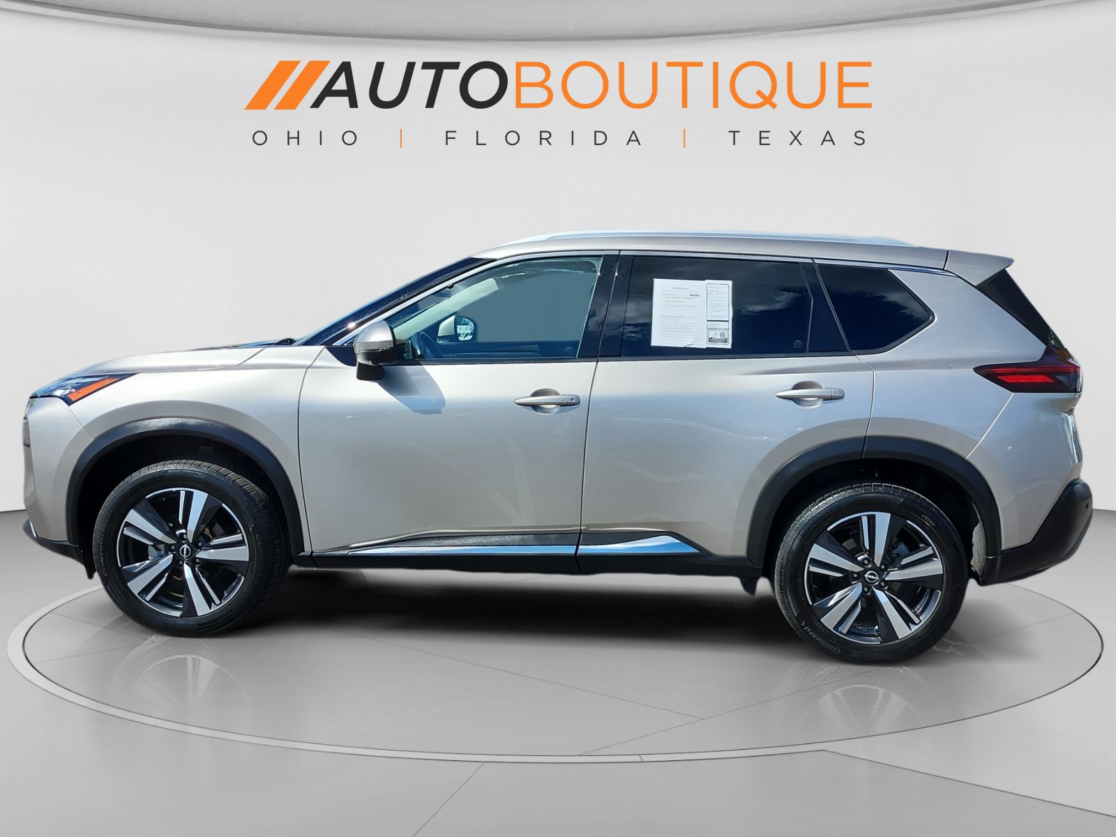 Used 2023 Nissan Rogue SL AWD/4WD image 2