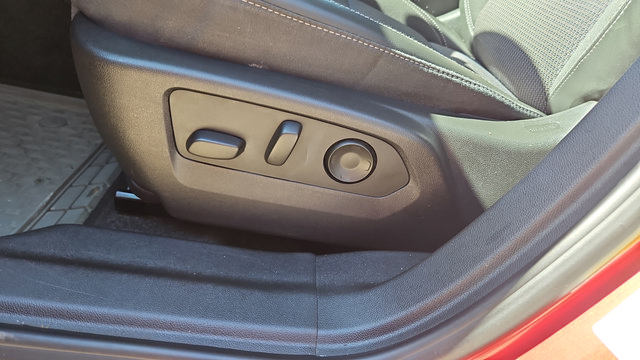 Used 2022 Buick Envision Preferred AWD/4WD image 10