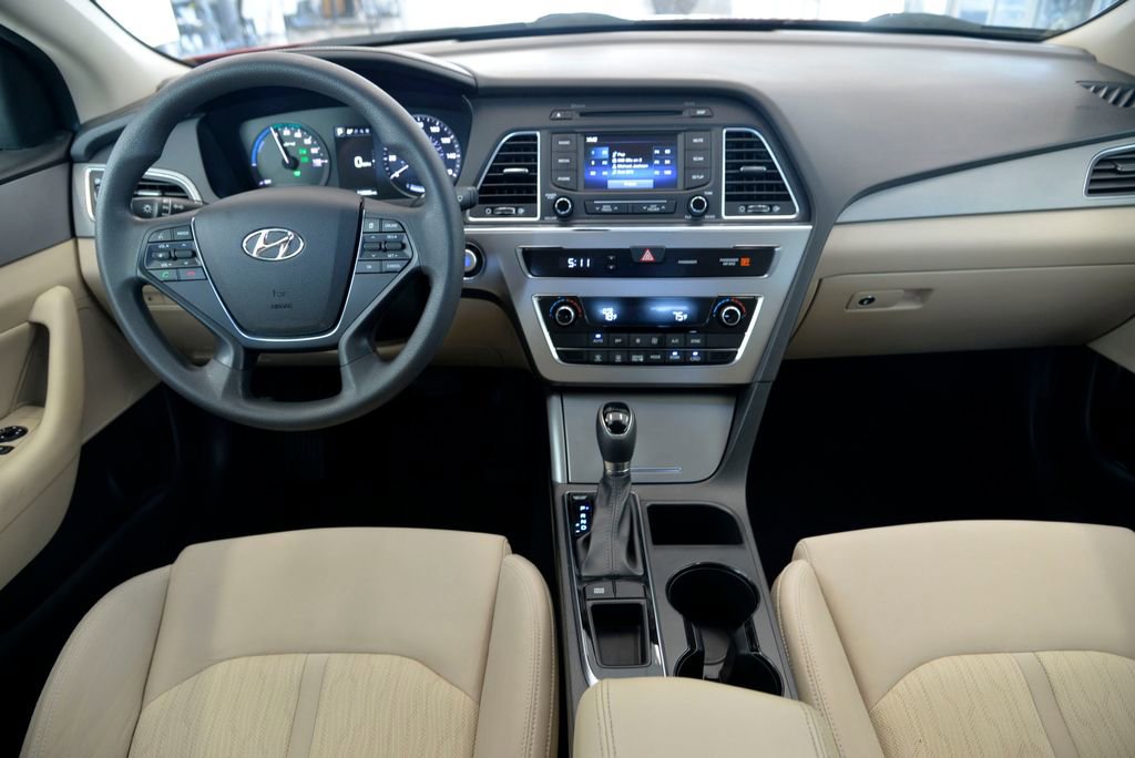 Used 2016 Hyundai Sonata SE FWD image 17