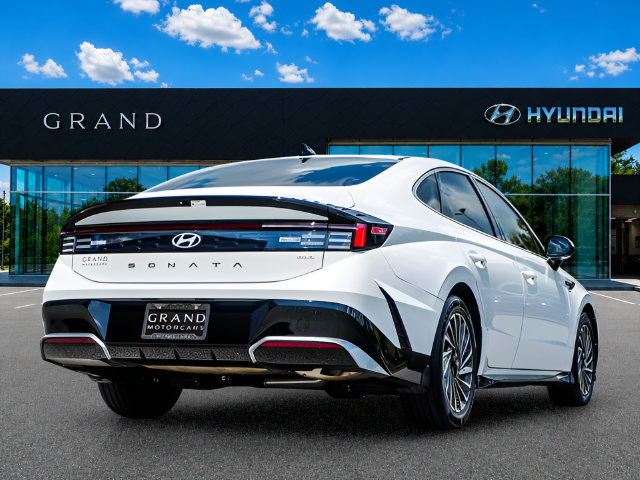 Certified 2025 Hyundai Sonata SEL FWD image 5