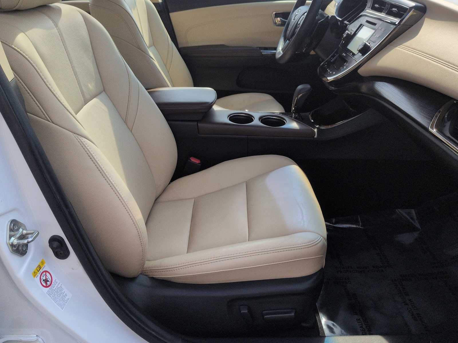 Used 2016 Toyota Avalon Touring image 24