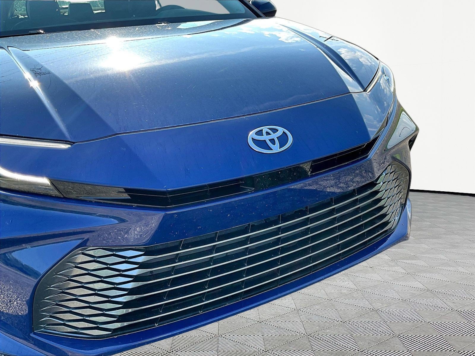 Used 2025 Toyota Camry XLE FWD image 31