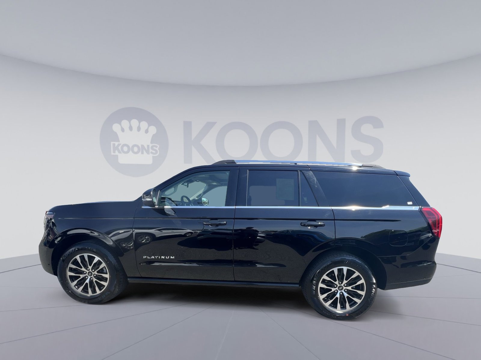 Certified 2025 Ford Expedition Platinum AWD/4WD image 13