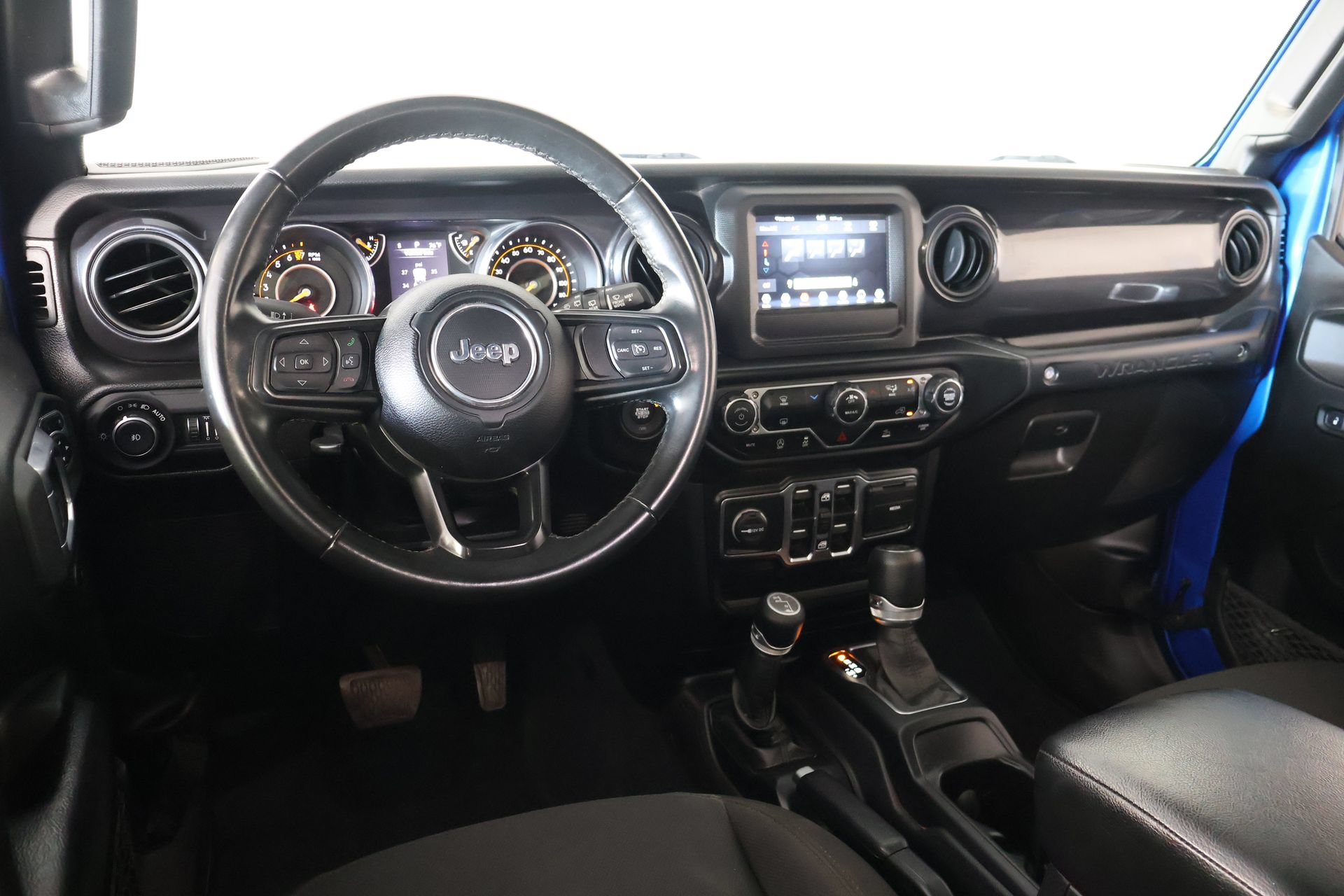 Used 2022 Jeep Wrangler Unlimited Sport AWD/4WD image 2