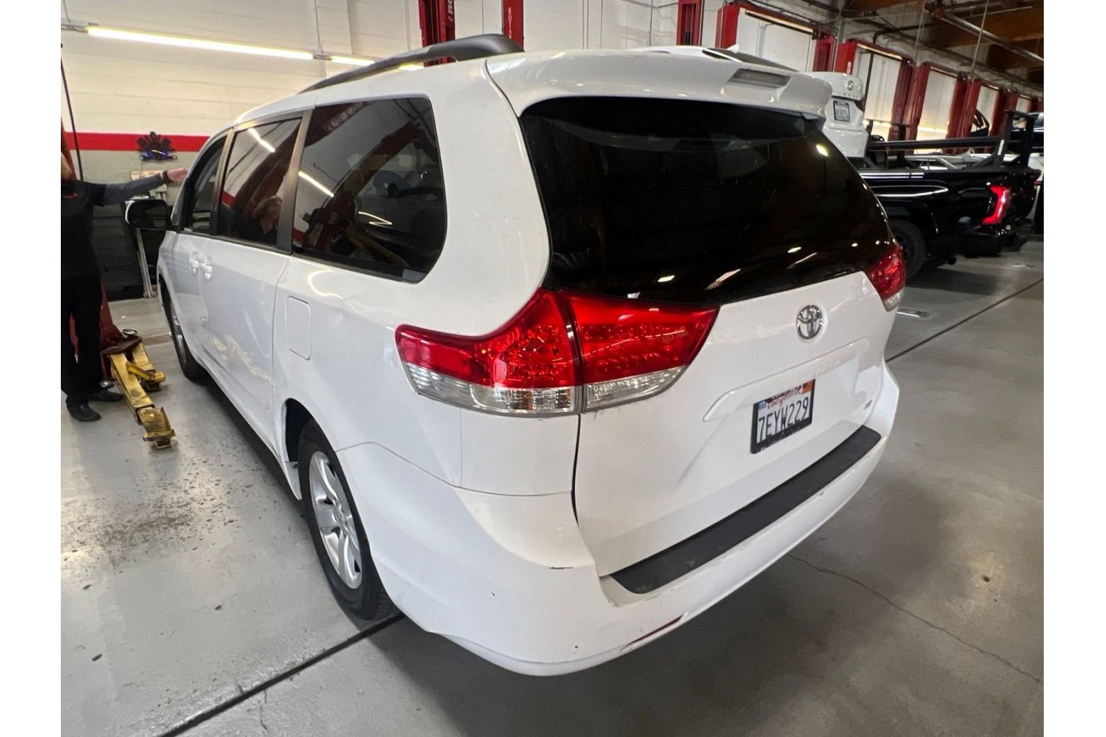 Used 2013 Toyota Sienna LE FWD image 5