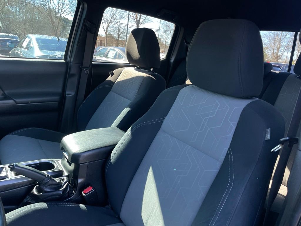 Used 2020 Toyota Tacoma TRD Off-Road w/ Technology Package image 27