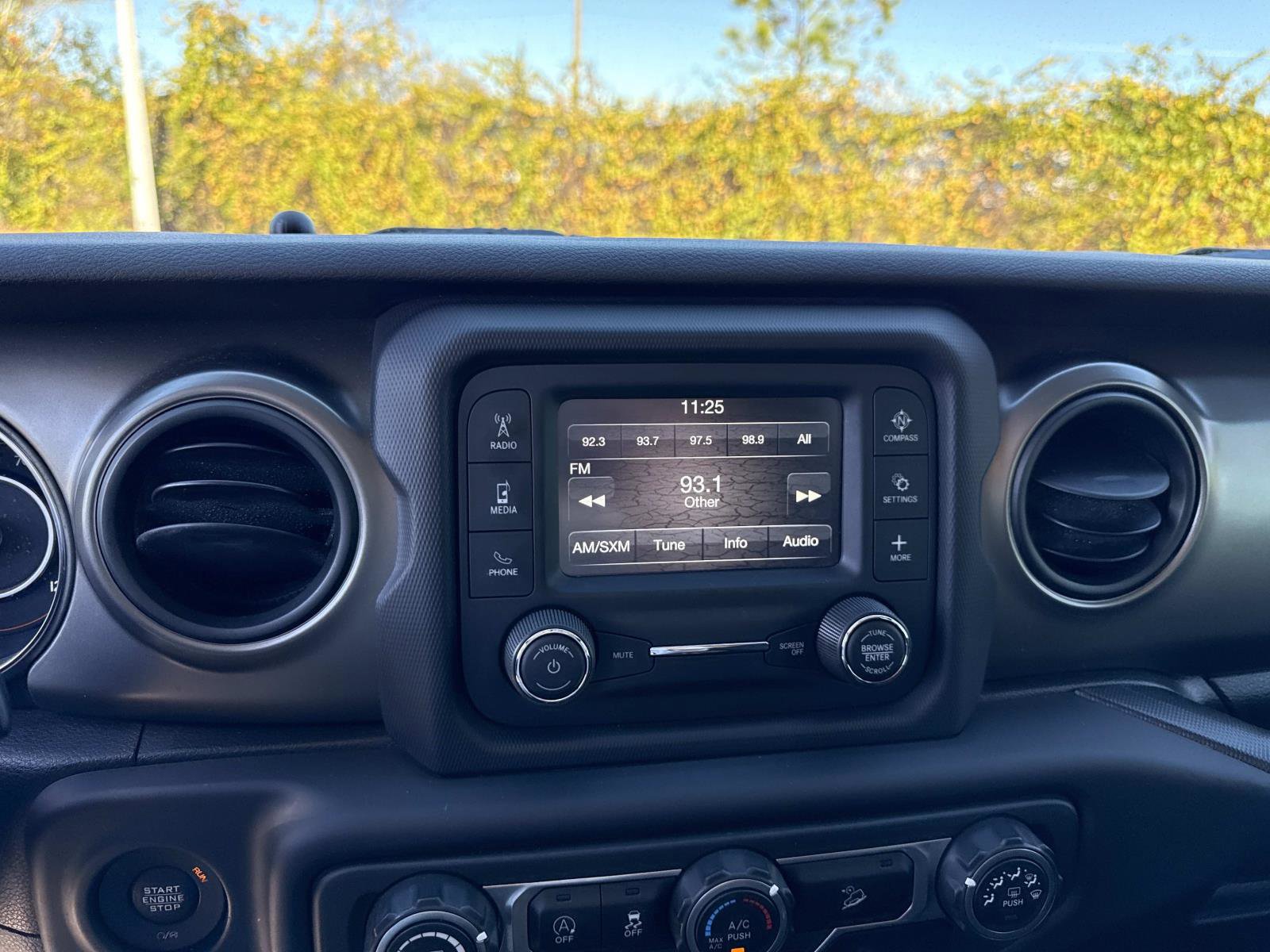 Used 2018 Jeep Wrangler Unlimited Sport S image 26