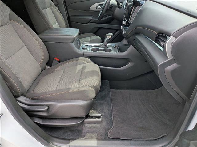 Used 2021 Chevrolet Traverse LT image 20